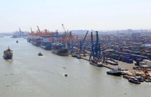 Khi GDP phụ thuộc quá lớn vào nước ngoài.